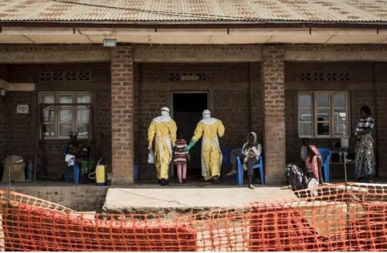 Ebola : le Kenya accepte d’accueillir un centre de quarantaine pour des ressortissants américains