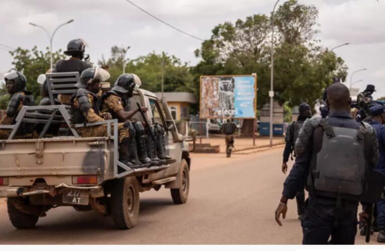 Burkina Faso : RSF dénonce la séquestration et la torture du journaliste Atiana Serge Oulon