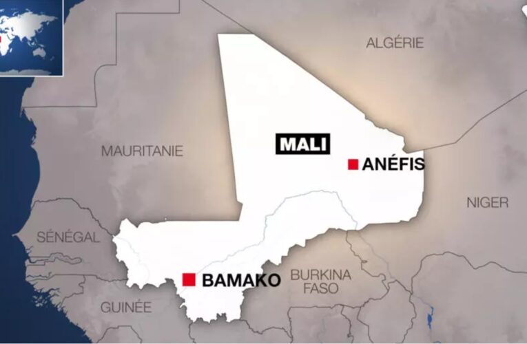 Mali : de violents combats se poursuivent autour de la ville stratégique d’Anéfis